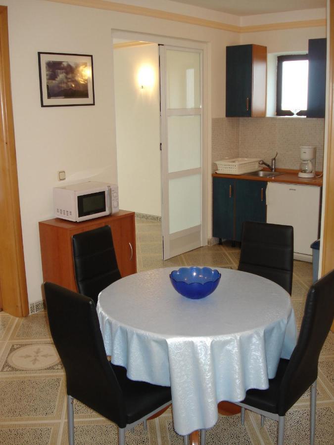 Apartments Villa Angela Krk Town Pokój zdjęcie